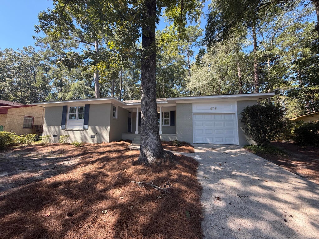 Photo of 302 Partridge Circle, Summerville, SC 29485 (MLS # 26027199)
