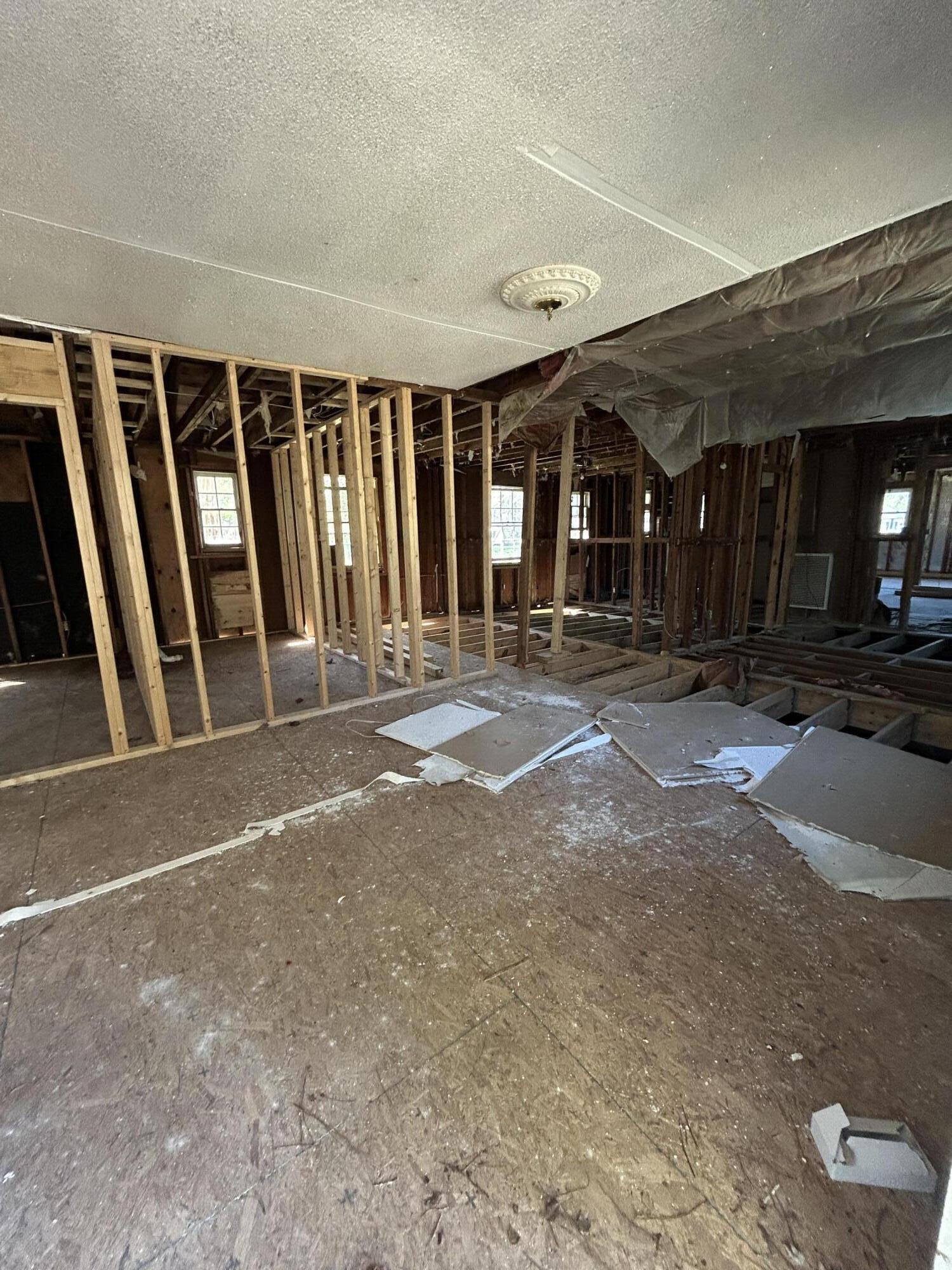 5795 Dixie Plantation Road