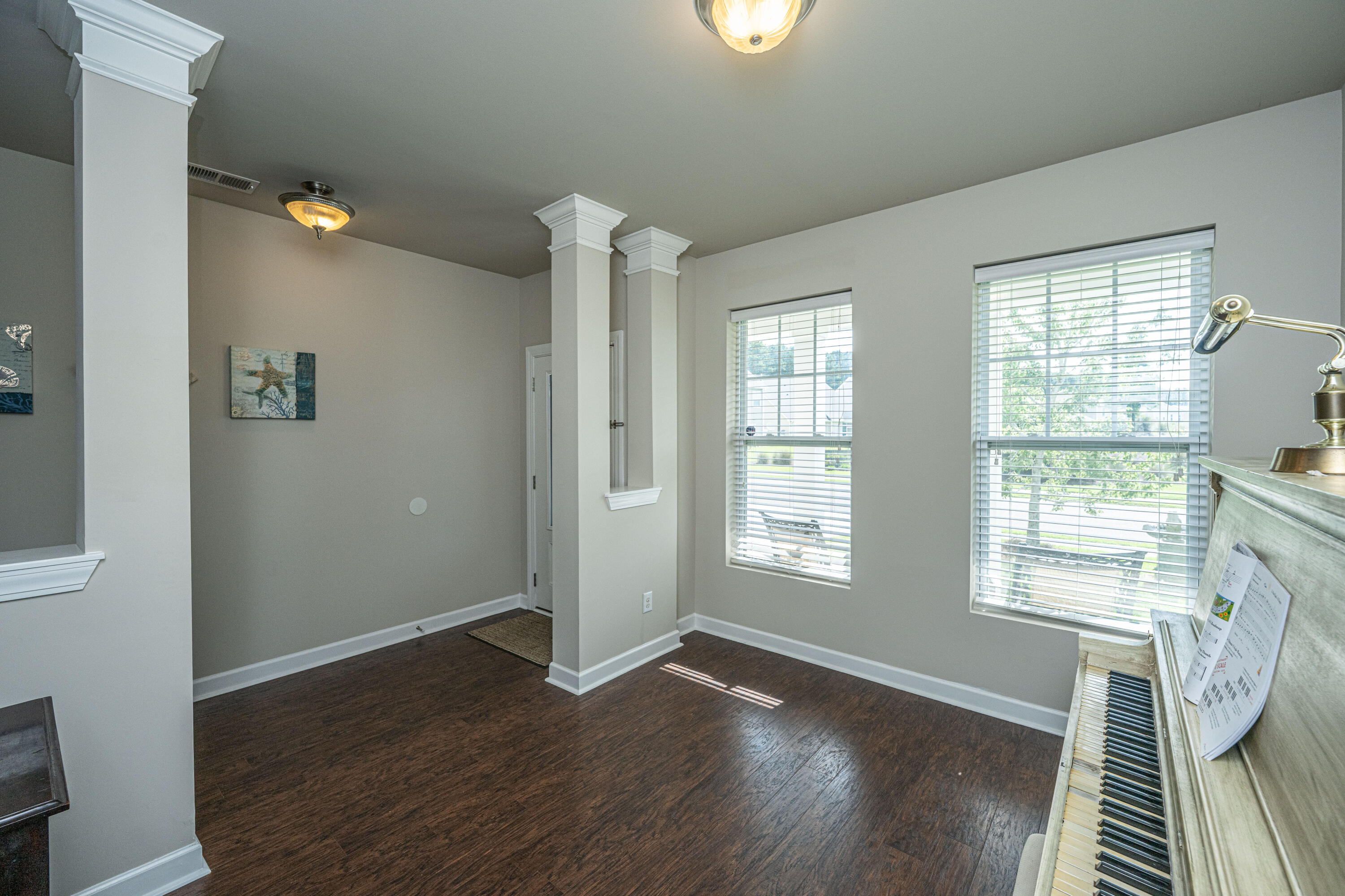 587 Crossland Drive
