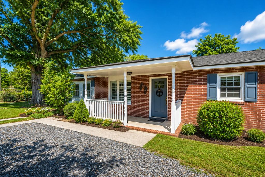 Photo of 1281 Pickett Street, Charleston, SC 29412 (MLS # 26014842)