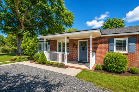 Photo of 1281 Pickett Street, Charleston, SC 29412 (MLS # 26014842)