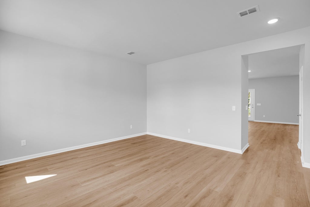 Photo of 873 Meadowbrook Lane, Summerville, SC 29486 (MLS # 26028683)