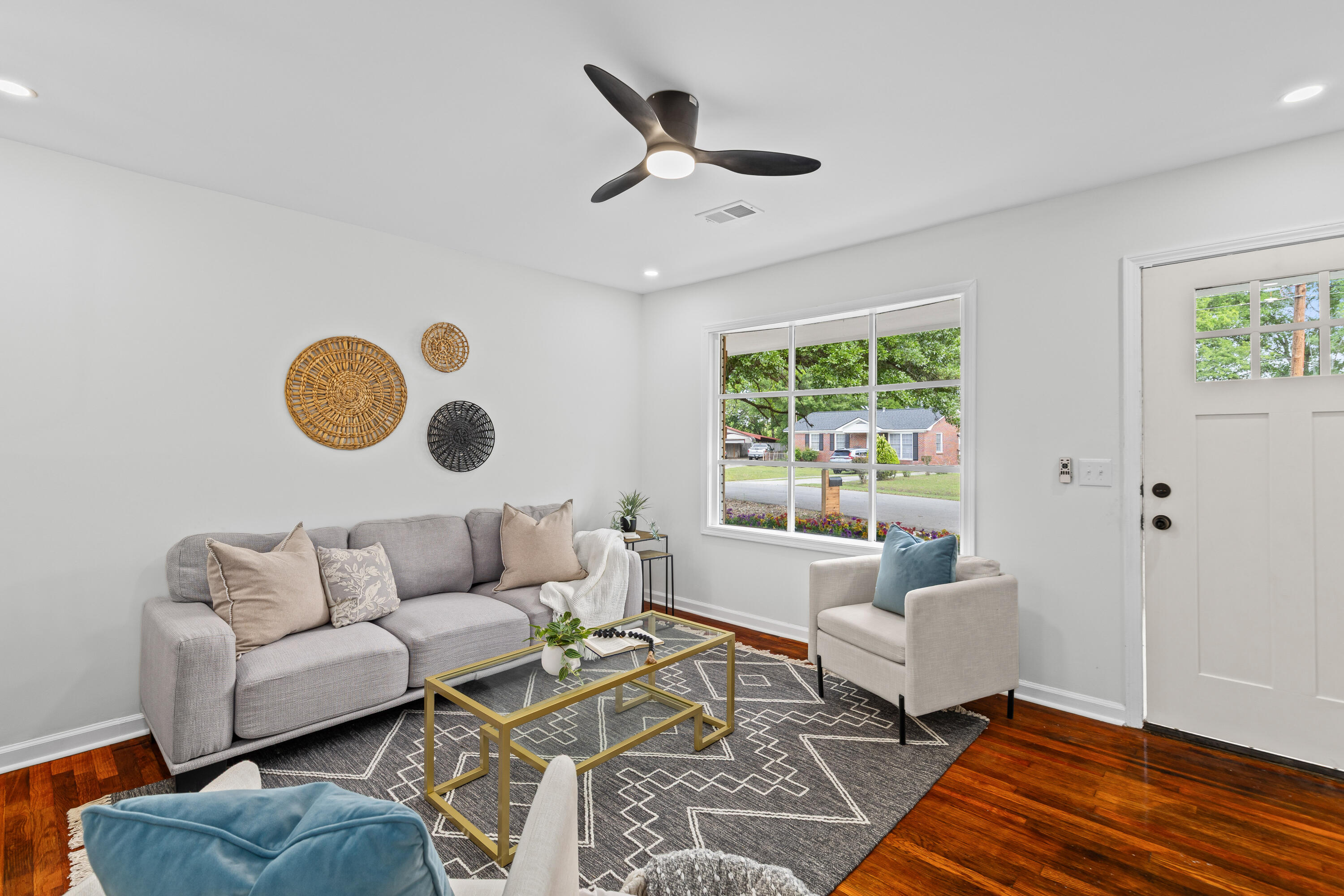 2708 Crestline Drive