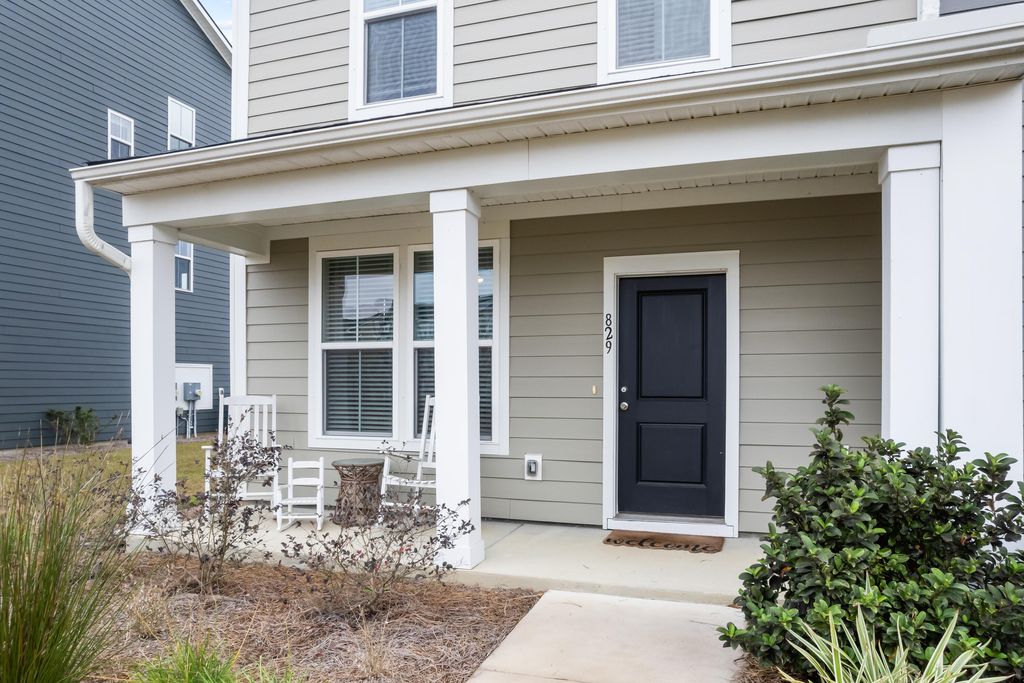 Photo of 829 Recess Point Drive, Moncks Corner, SC 29461 (MLS # 25032613)