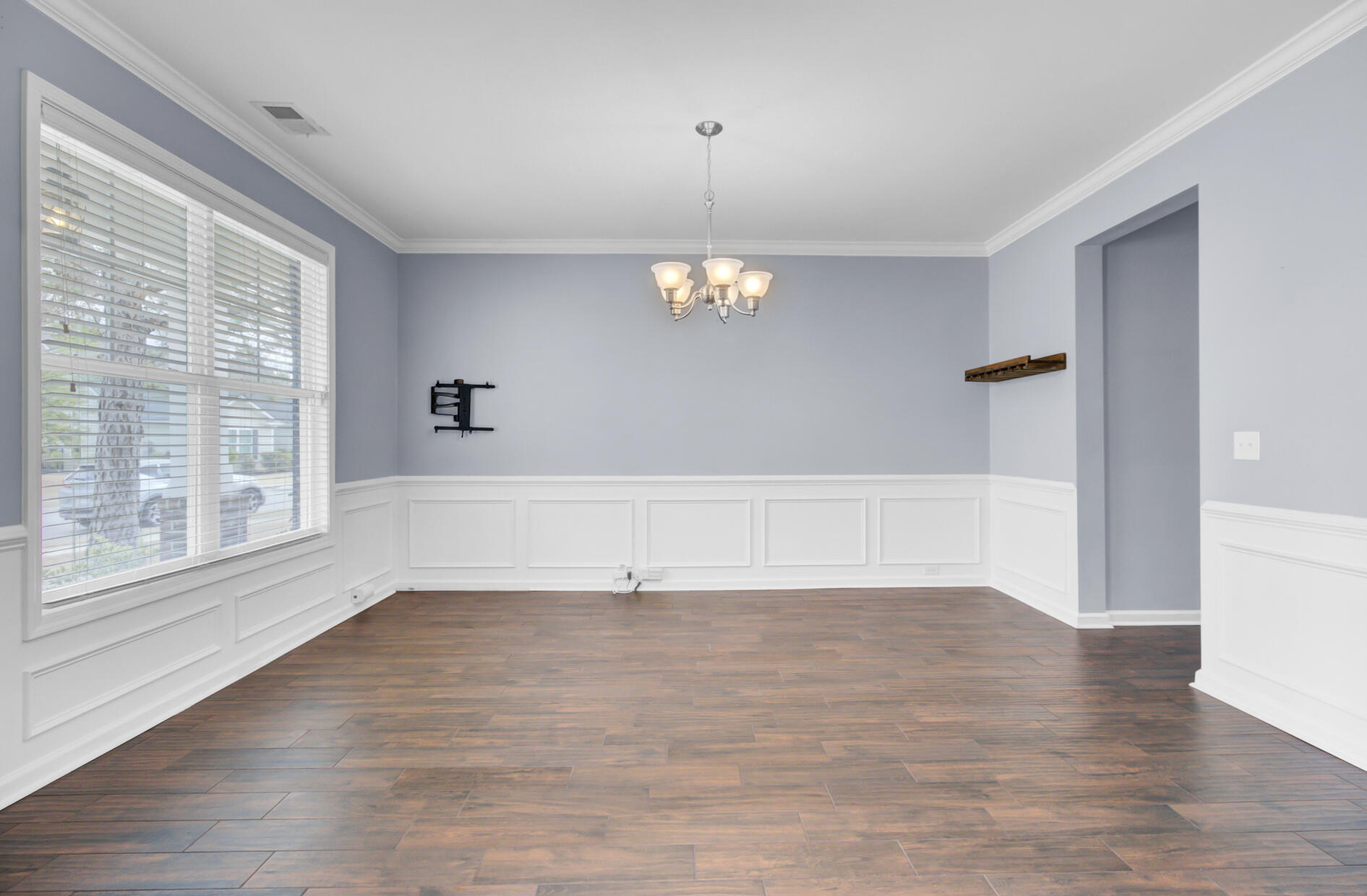 2405 Hummingbird Lane