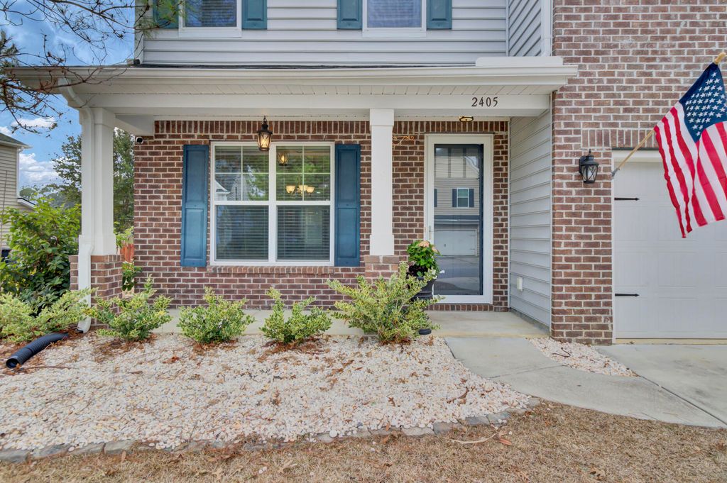 Photo of 2405 Hummingbird Lane, Summerville, SC 29483 (MLS # 26004846)