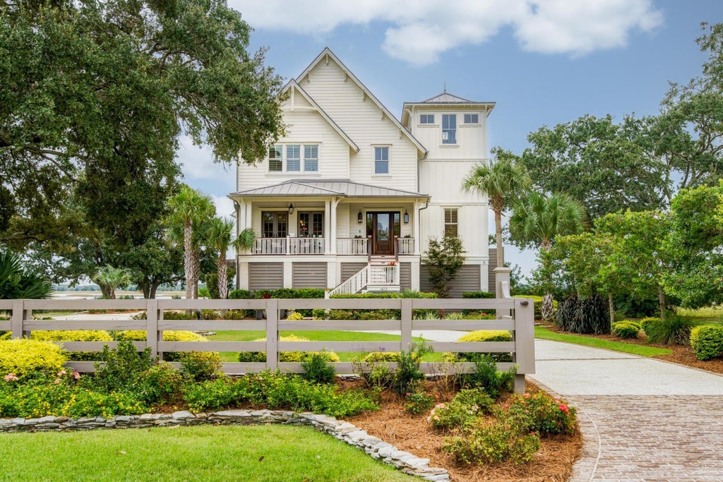 Photo of 1403 Battalion Drive, Charleston, SC 29412 (MLS # 26028193)