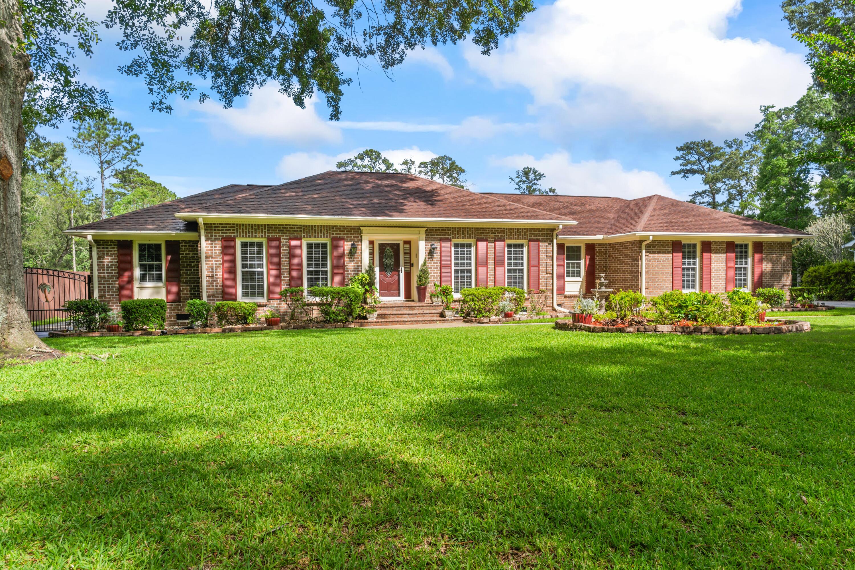 1551 Hutton Place