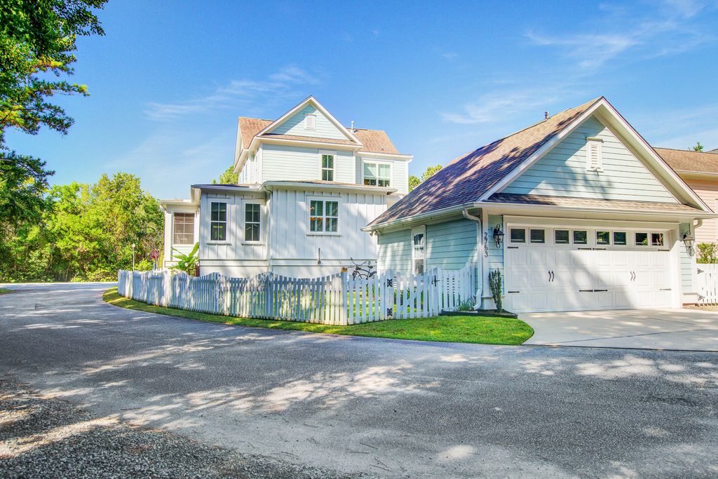 Photo of 2753 Rivertowne Parkway, Mount Pleasant, SC 29466 (MLS # 25025616)