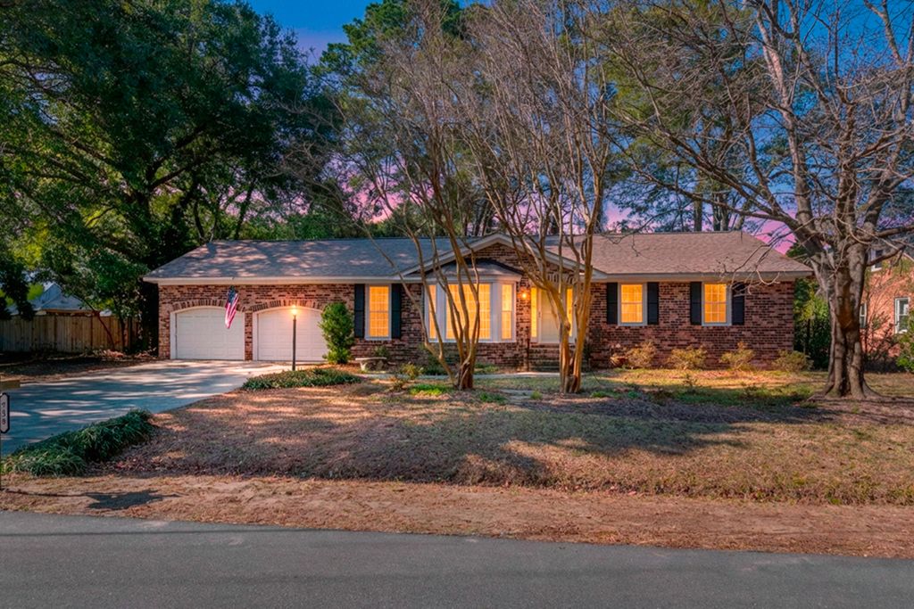 Photo of 758 Larkwood Road, Charleston, SC 29412 (MLS # 26003454)