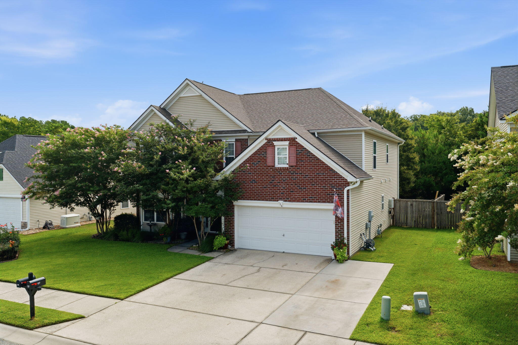 128 Charlesfort Way