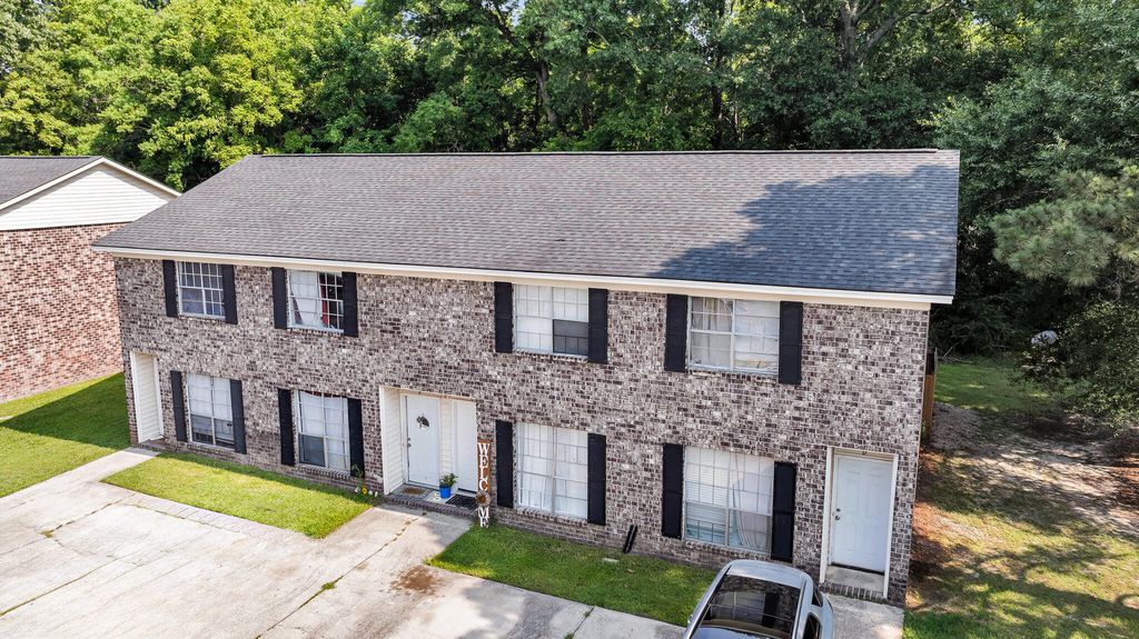 Photo of 107 Magwood Drive, Summerville, SC 29485 (MLS # 25015600)