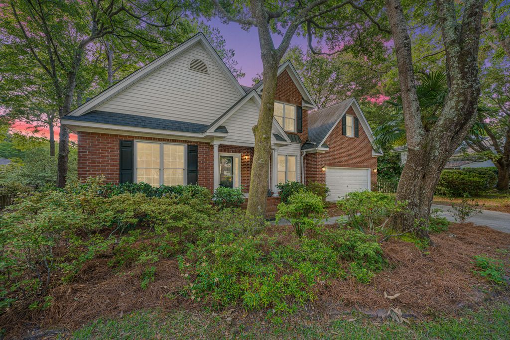 Photo of 424 Springfield Road, Mount Pleasant, SC 29464 (MLS # 26014959)