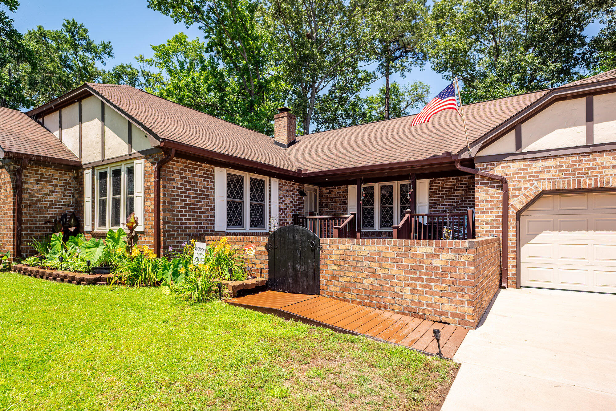 313 Fairington Drive