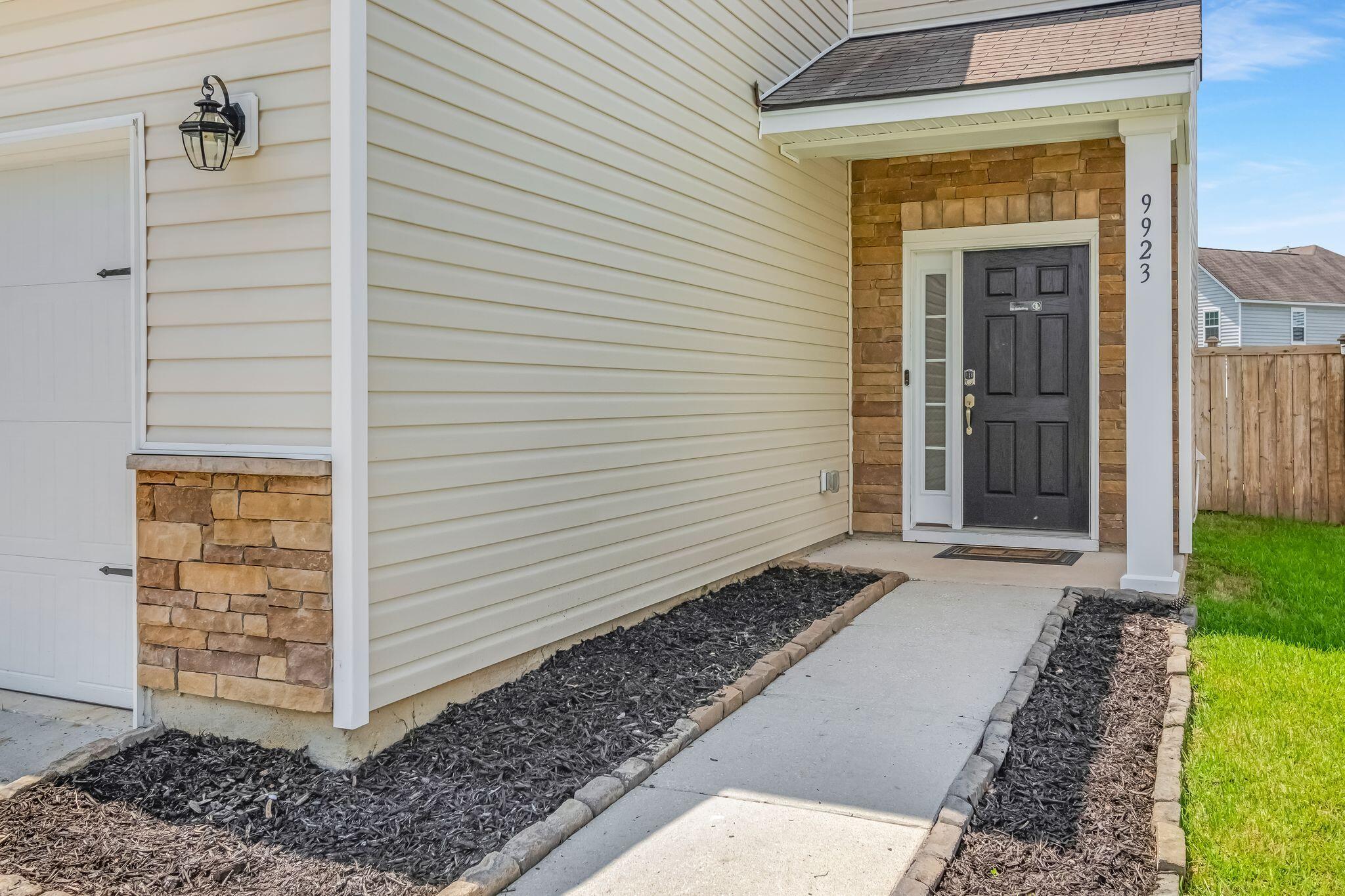 9923 Honeylocust Lane