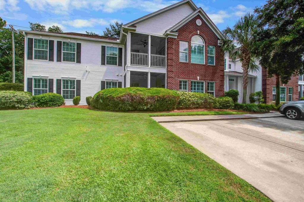 Photo of 163 Golfview Lane, Summerville, SC 29485 (MLS # 26006846)