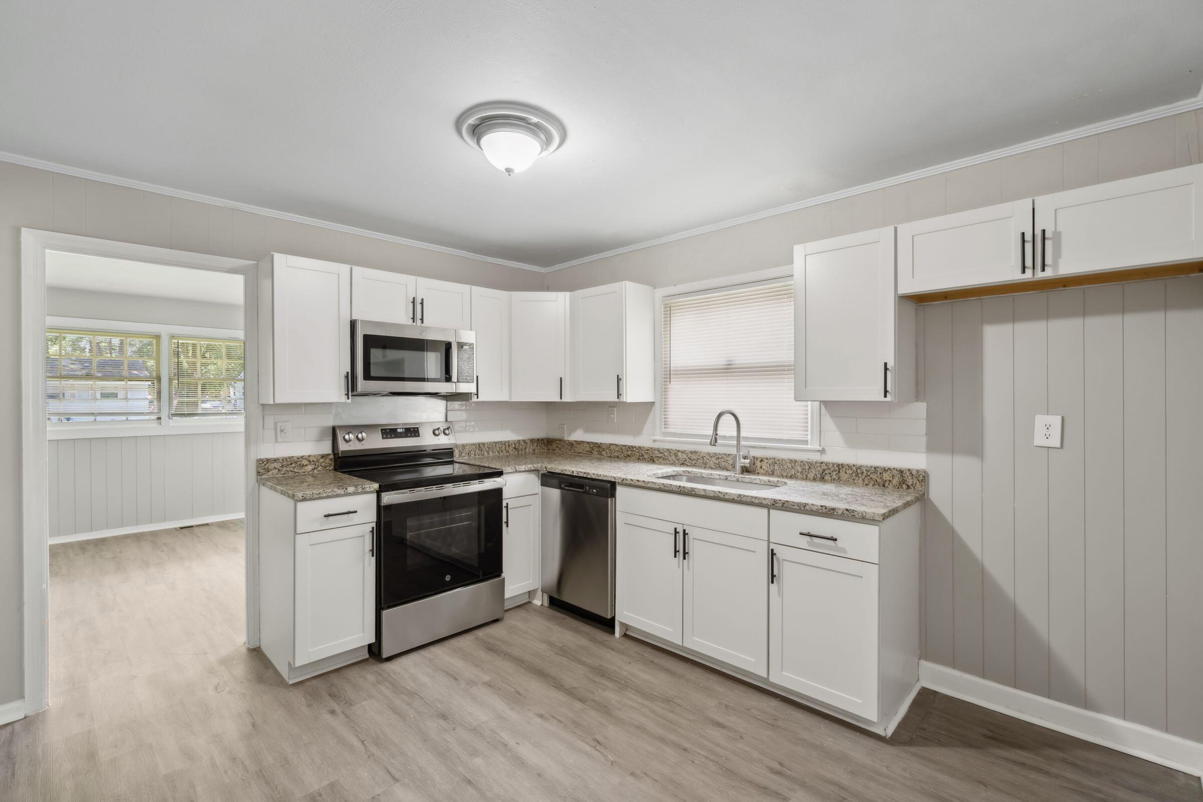 2416 Falcon Rd Road