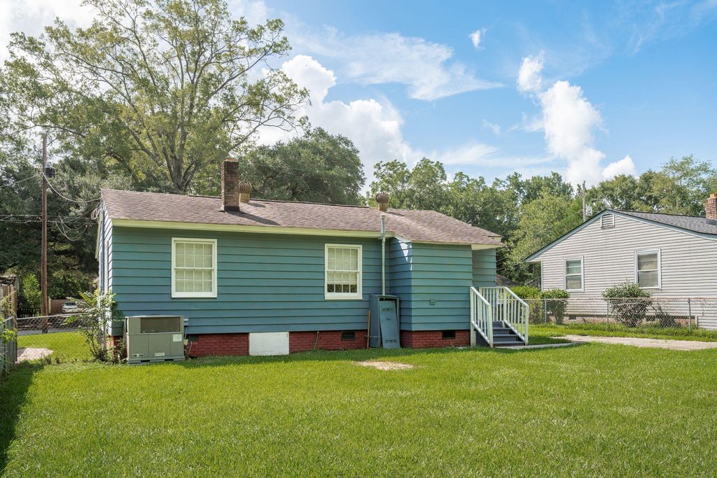 Photo of 2416 Falcon Road, Charleston, SC 29406 (MLS # 25021849)