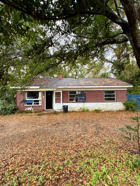 Photo of 909 Hood Street, Charleston, SC 29412 (MLS # 25031445)
