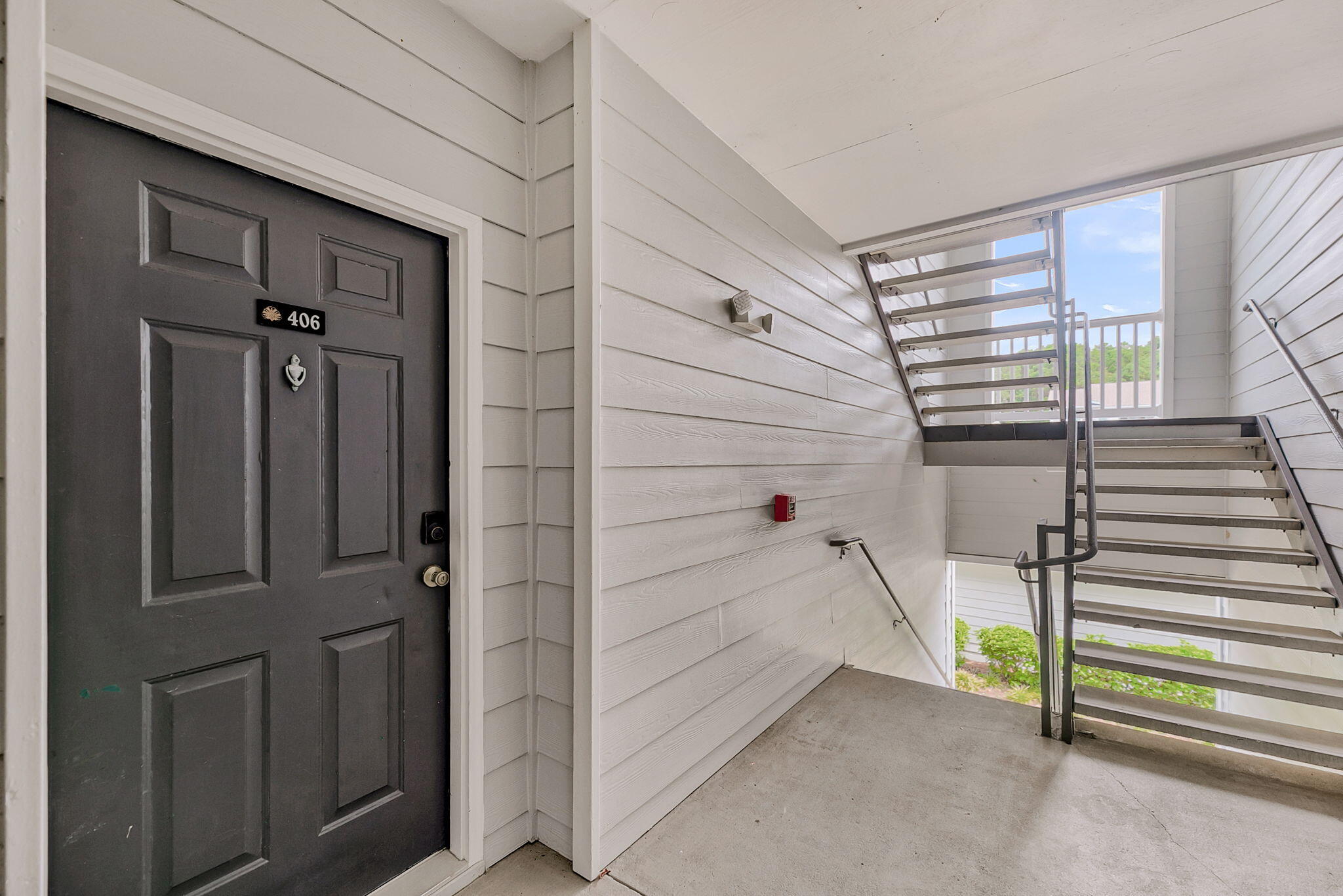 Mount Pleasant, South Carolina 29466, United States, 1 Bedroom Bedrooms, ,2 BathroomsBathrooms,Residential,Active,191798