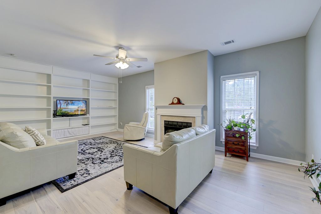 Photo of 1616 Camfield Lane, Mount Pleasant, SC 29466 (MLS # 25032140)