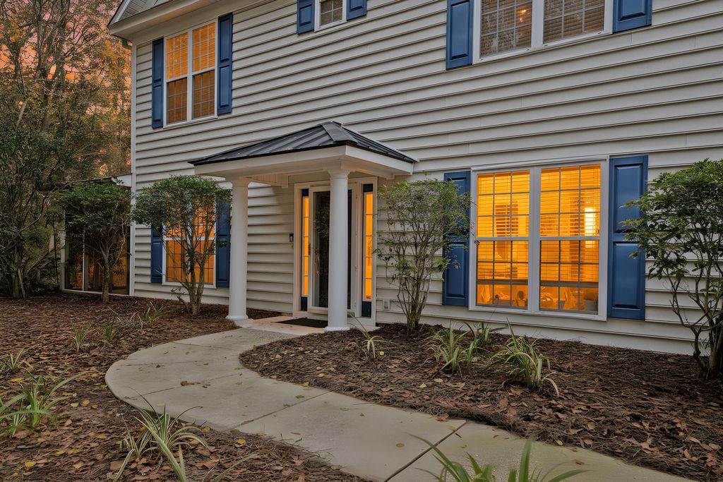 Photo of 1616 Camfield Lane, Mount Pleasant, SC 29466 (MLS # 25032140)