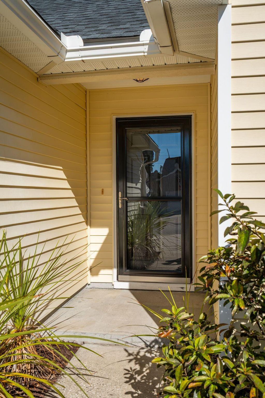 Photo of 279 Avonshire Drive, Summerville, SC 29483 (MLS # 26001994)