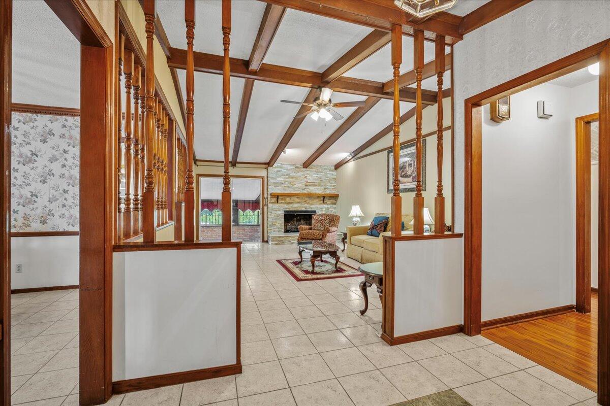 153 N Lakeshore Drive