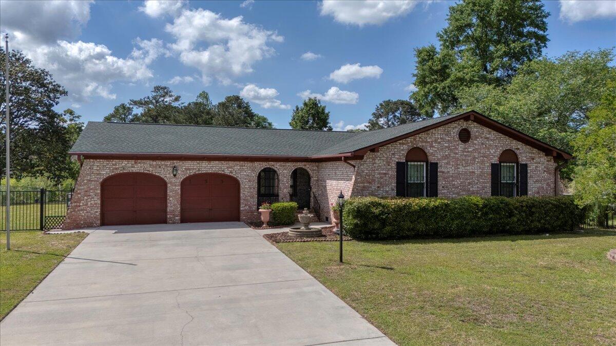 153 N Lakeshore Drive