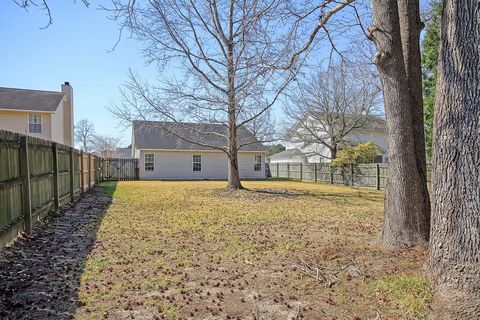 A home in North Charleston