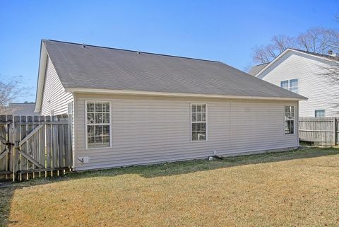 A home in North Charleston