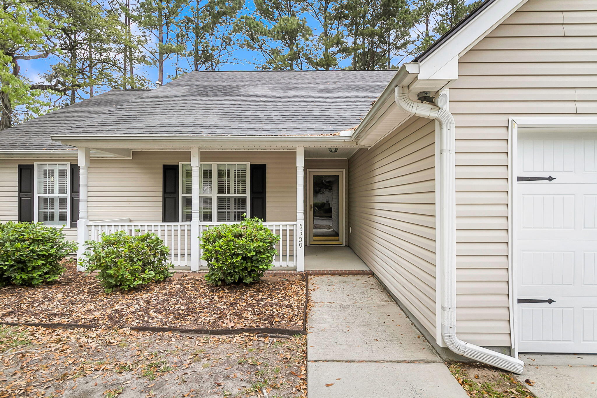 5509 Livonia Cove
