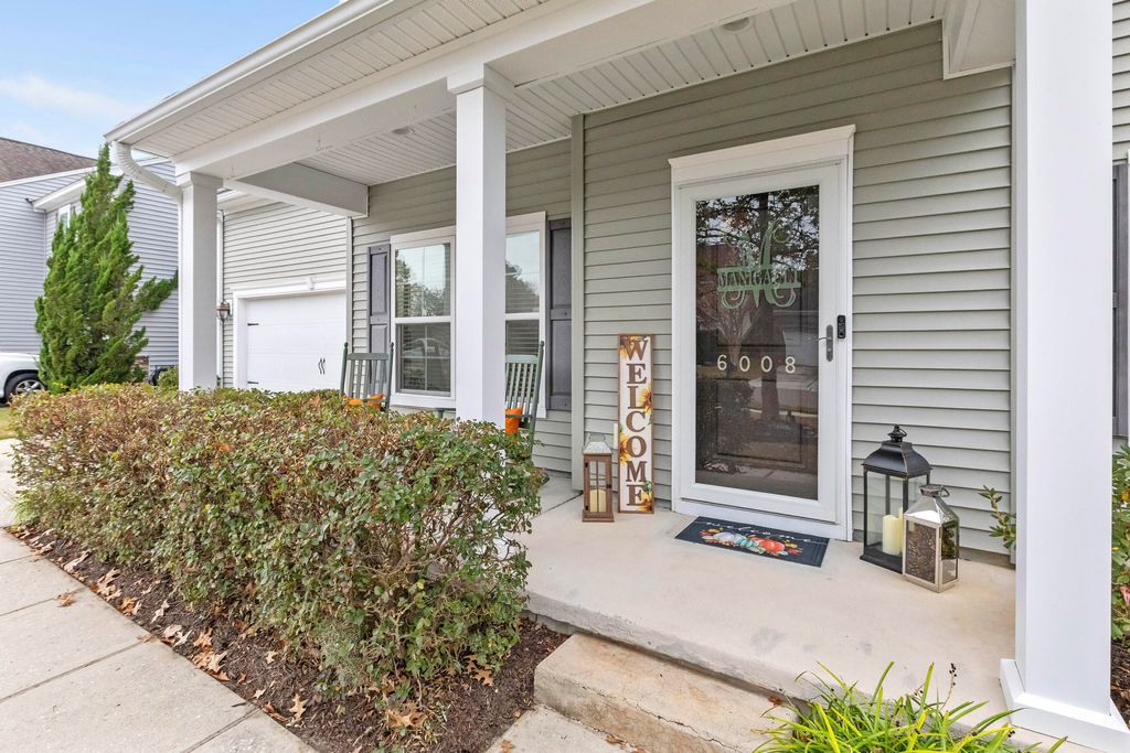 Photo of 6008 Begonia Way, Hanahan, SC 29410 (MLS # 25032332)