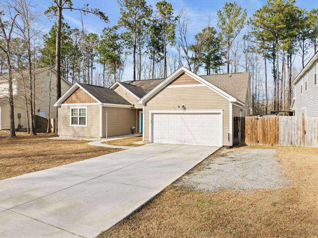 Photo of 203 Beverly Drive, Goose Creek, SC 29445 (MLS # 26002029)