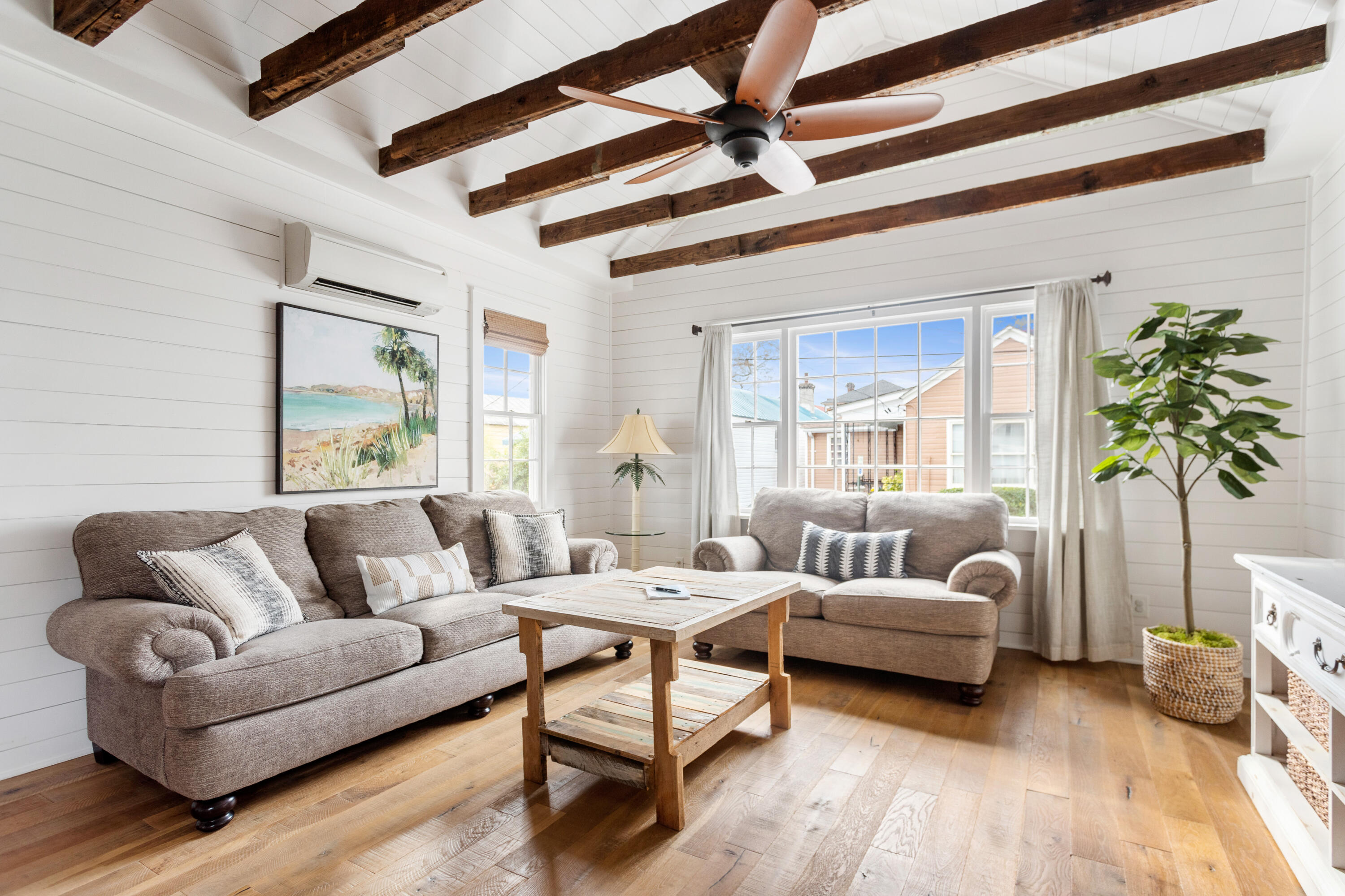 8 Dewey Street A, B, C