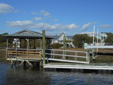 A home in Edisto Island