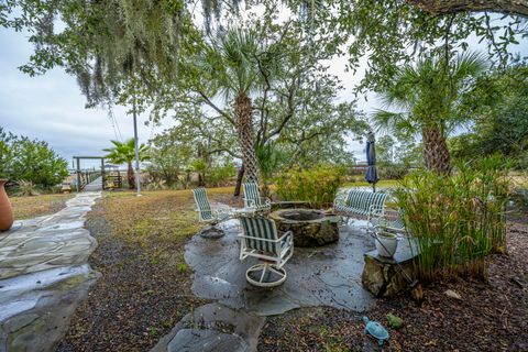 A home in Edisto Island