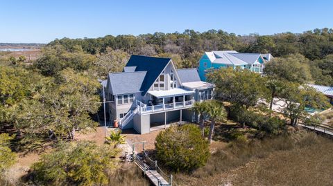 A home in Edisto Island