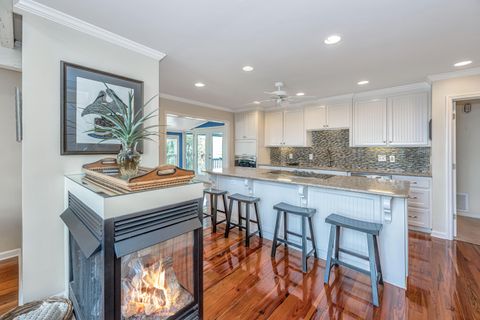 A home in Edisto Island