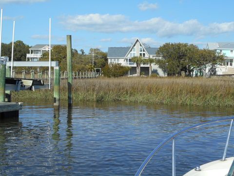 A home in Edisto Island