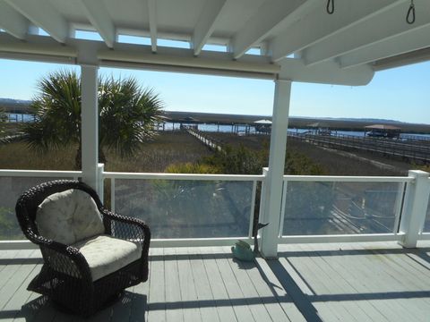 A home in Edisto Island