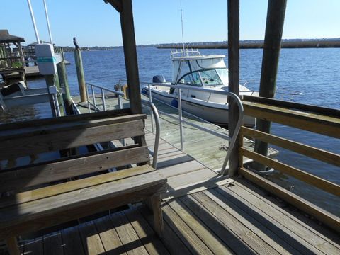 A home in Edisto Island