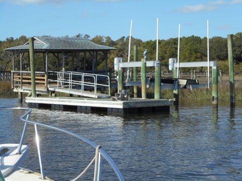 A home in Edisto Island