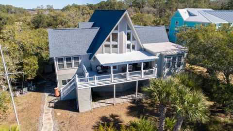 A home in Edisto Island