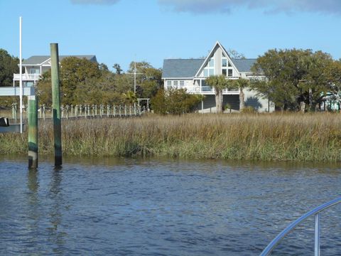 A home in Edisto Island