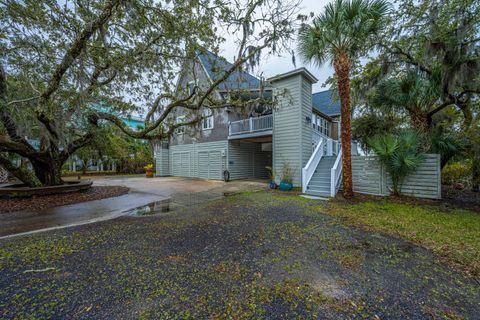 A home in Edisto Island