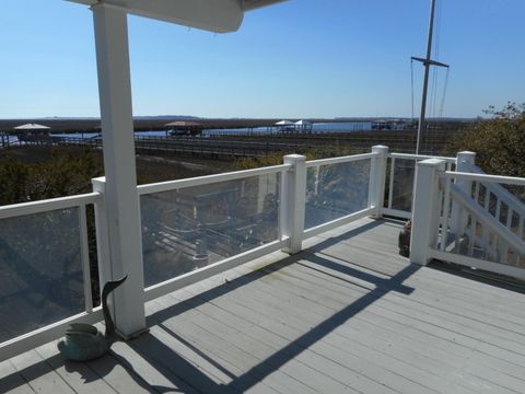 A home in Edisto Island