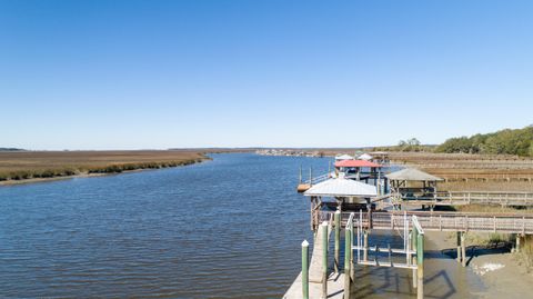 A home in Edisto Island