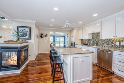 A home in Edisto Island