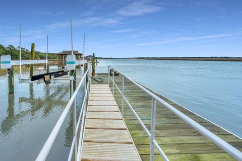 A home in Edisto Island